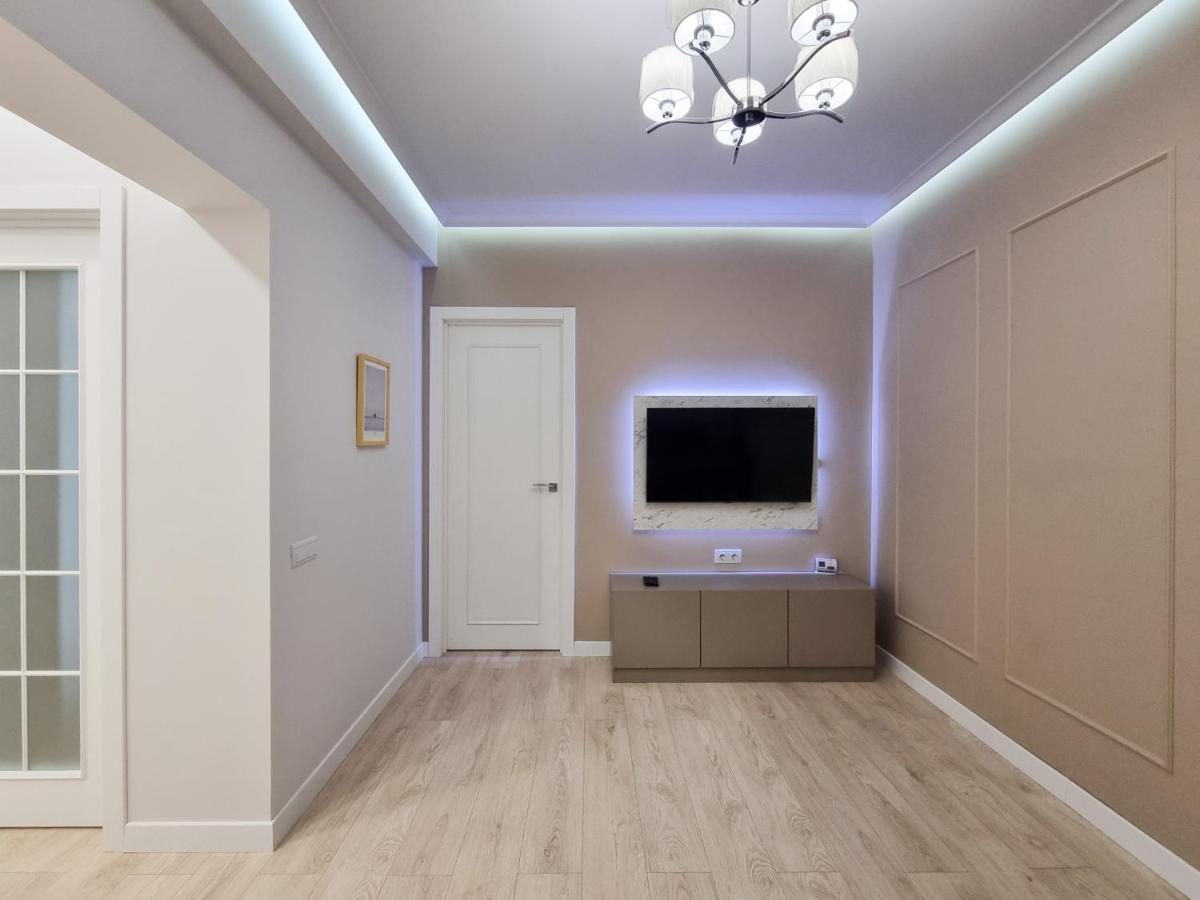Botanica, 1 Bedroom Apartment With Living Kischinau Exterior foto